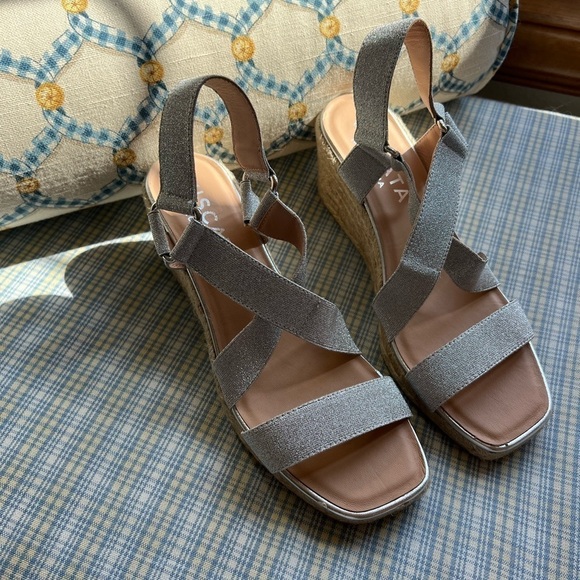 New Viscata Silver Metallic Espadrilles Size 39/8.5 - Picture 2 of 6